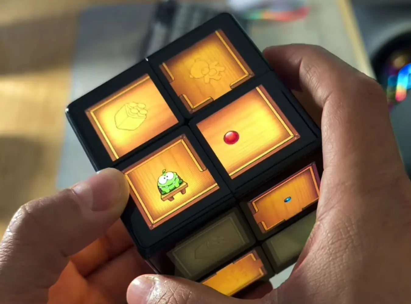 WOWCube®: Digital Rubik's Cube Gaming Console You Twist to Play