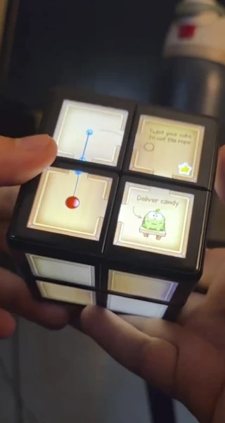 justpappas reviewing WOWCube