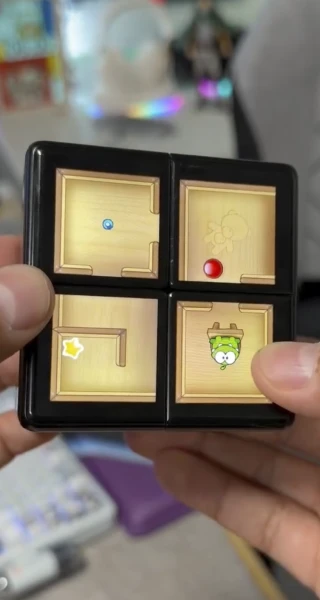 techtryoutz reviewing WOWCube